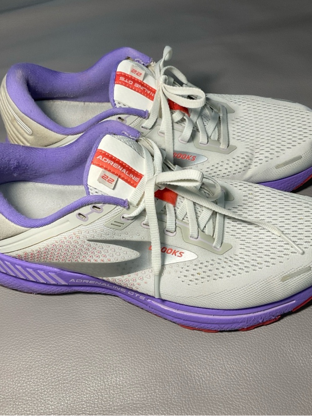 Brooks Adrenaline GTS Women's White & Purple Running Shoes